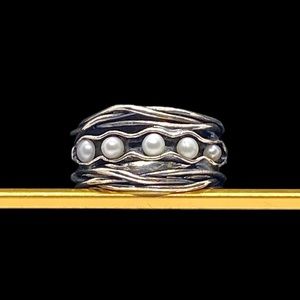 Pearl & 925 Sterling Silver Band - Nature Detailing